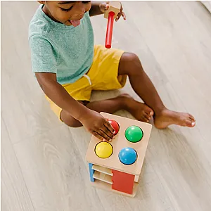 Melissa & Doug Turn din lemn cu ciocan