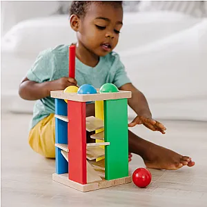 Melissa & Doug Turn din lemn cu ciocan