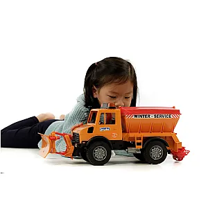 Bruder MB Unimog téli munkagép hóekével 02572