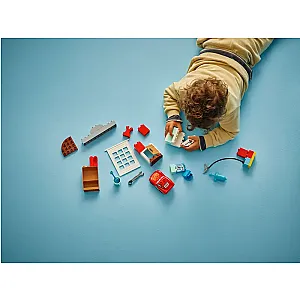 LEGO® DUPLO 10456 – Villám McQueen látogatása Doc műhelyében