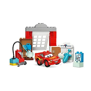 LEGO® DUPLO 10456 – Villám McQueen látogatása Doc műhelyében