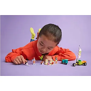 LEGO® Friends 42641 – Kutyás szörf- és robogókaland