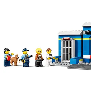 LEGO® City 60370 - set secție de poliție 
