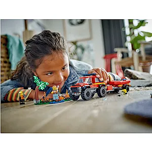 LEGO® City 60412 - camion de pompieri 4x4 cu barcă de salvare