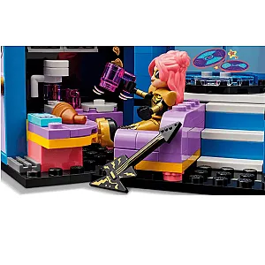 LEGO® Friends 42616 – Concurs muzical în orașul Heartlake