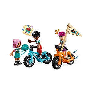 LEGO® Friends 42624 – Kényelmes faházak a kalandtáborban 