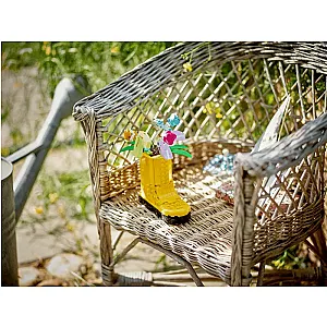 LEGO® Creator 3 în 1 31149 – Flori în stropitoare