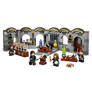  LEGO® Harry Potter™ 76431 – Castelul Hogwarts™: Ora de Poțiuni 