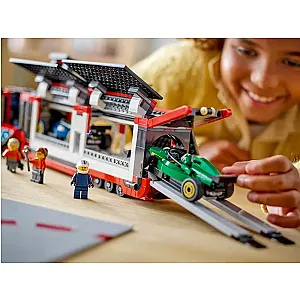 LEGO® City 60445 – F1®-es kamion RB20 és AMR24 F1®-es autókkal