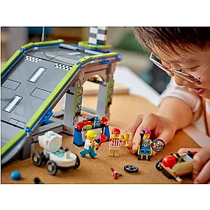 LEGO® City 60460 – Curse fără limite: Rampă de curse