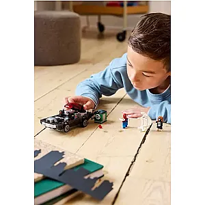 LEGO® Marvel 76309 - Mașina sport a lui Venom vs. Spider-Man
