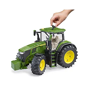 BRUDER 03150 – John Deere 7R 350 traktor