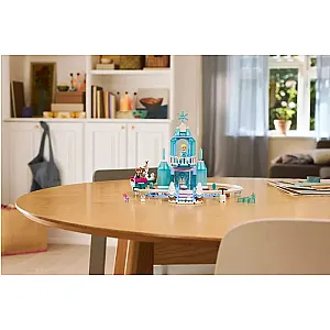 LEGO® Disney™ 43281 - Castelul de gheață al Elsei și aventuri cu sania