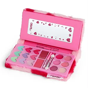 Create it! Make-up caiet pufos în formă de inimă